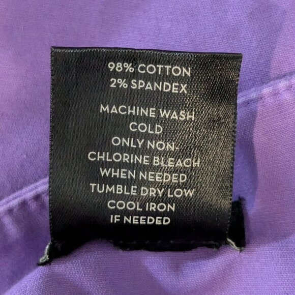 ANN TAYLOR Signature, Purple Mid-Rise Stretch Crop Pants / Capris; Size 10 - Picture 4 of 4